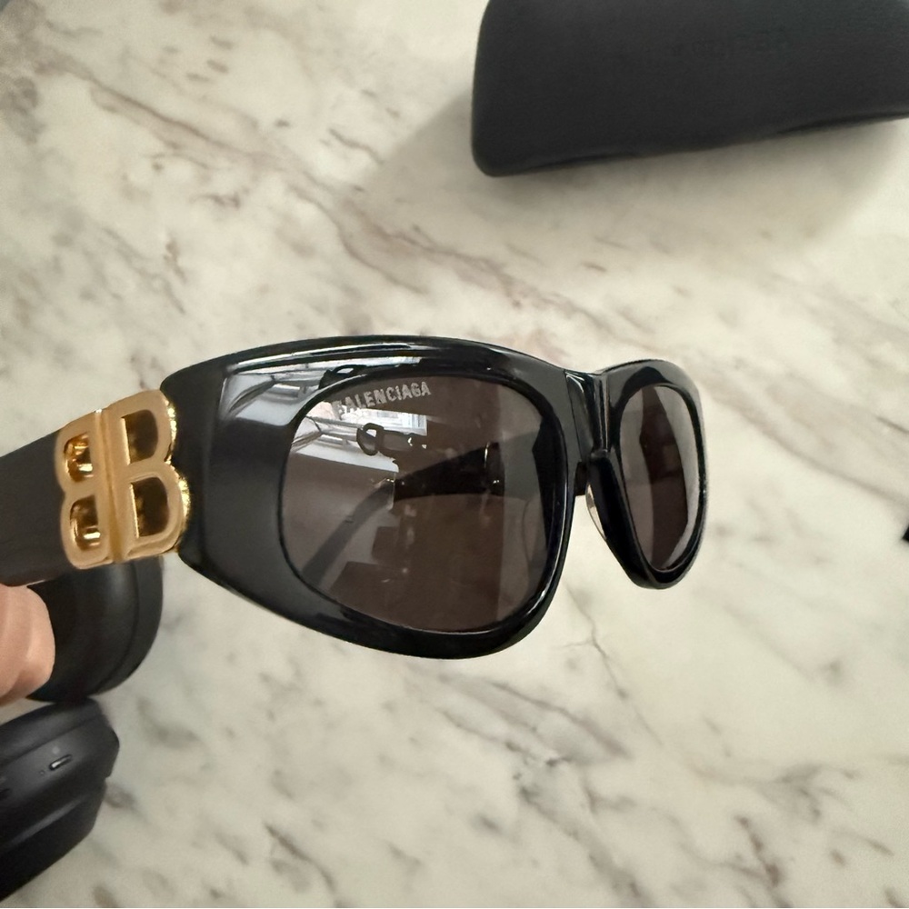 Authentic Balenciaga Black Dynasty D-Frame Sunglasses BB0095S - Picture 5 of 12